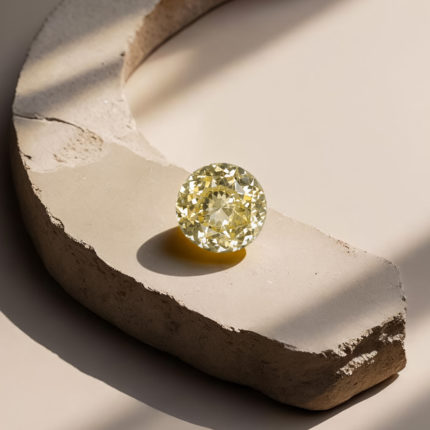 SRILANKAN UNHEATED YELLOW SAPPHIRE