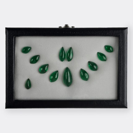 ZAMBIAN EMERALD CABOCHON FANCY LAYOUT