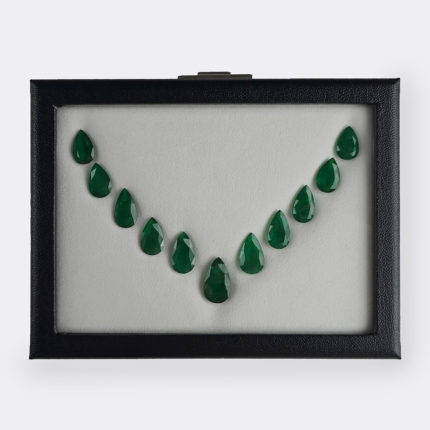 ZAMBIAN EMERALD PEAR LAYOUT