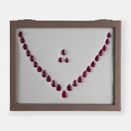 MOZAMBICAN HEATED RUBY LAYOUT